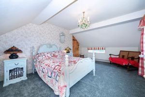 Bedroom- click for photo gallery